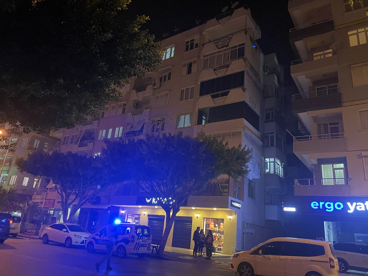 Antalya'da bir kişi evin çatısında ölü bulundu