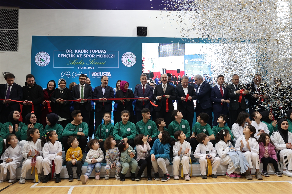 Bakan Karaismailoğlu, Dr. Kadir Topbaş Gençlik ve Spor Merkezi açılışında konuştu: