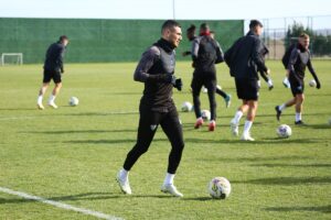 BALIKESİR (AA) – Beyçimento Bandırmaspor Teknik Direktörü Mesut Bakkal, Spor