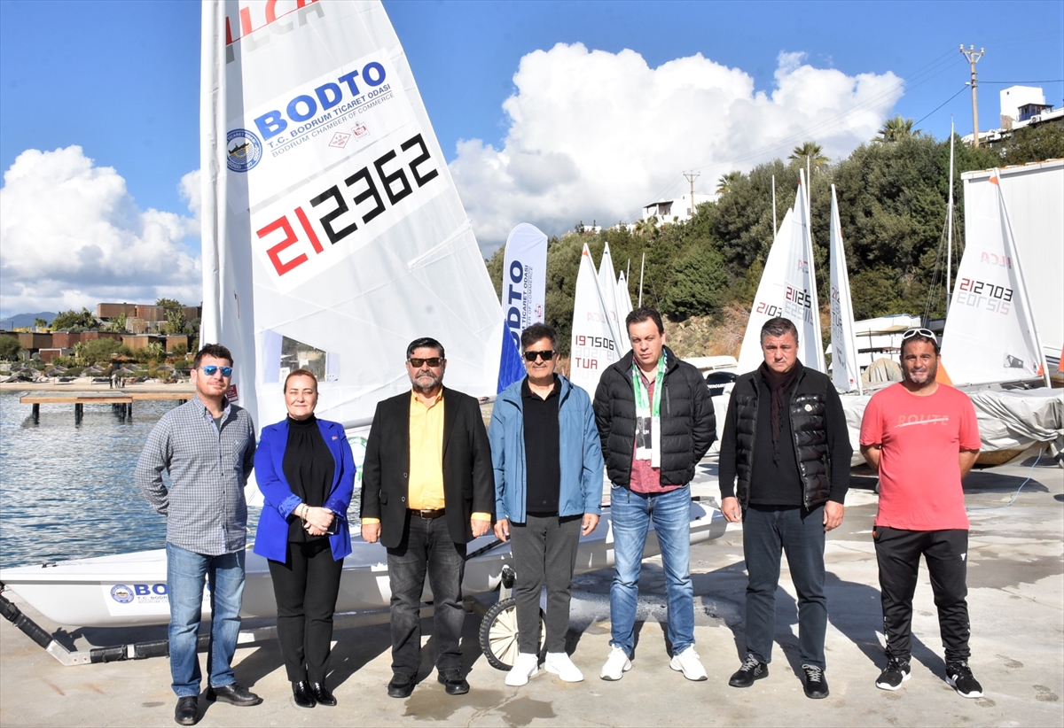 Bodrum'da Ticaret Odası yelken sporuna destek için tekne hediye etti