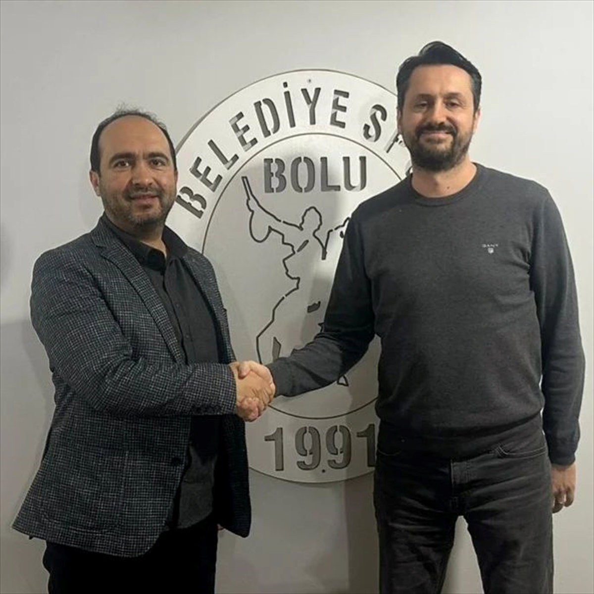 Bolu Belediyespor Kadın Voleybol Takımı'nda Alper Erdoğuş dönemi başladı