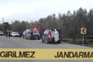 BURSA (AA) – Bursa'nın Orhangazi ilçesinde, zeytin bahçesine dökülmek üzere