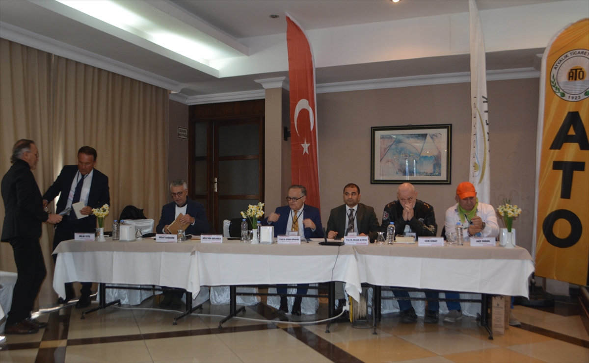 CHP Genel Başkan Yardımcısı Ahmet Akın, Ayvalık Vizyonu Çalıştayı'na katıldı:
