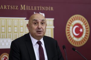 TBMM (AA) – CHP Grup Başkanvekili Engin Özkoç, emeklilikte yaşa