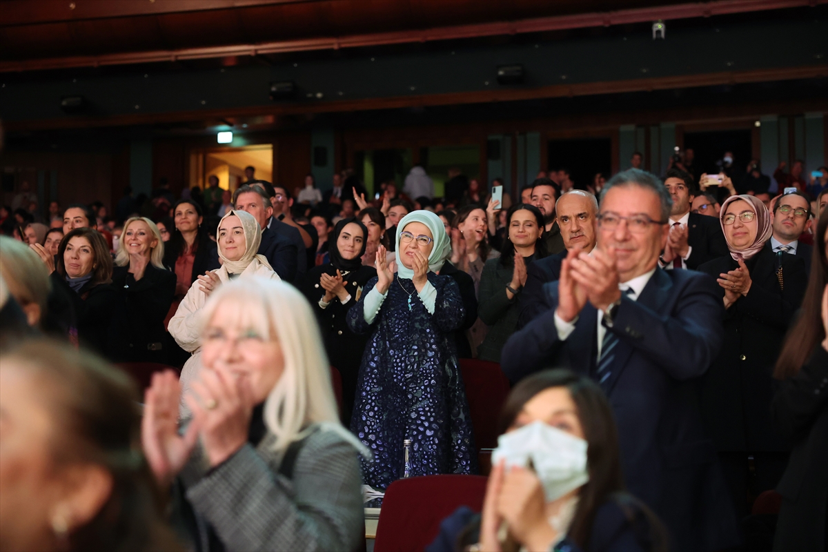 Cumhurbaşkanı Erdoğan'ın eşi Emine Erdoğan “Turandot” operasını izledi