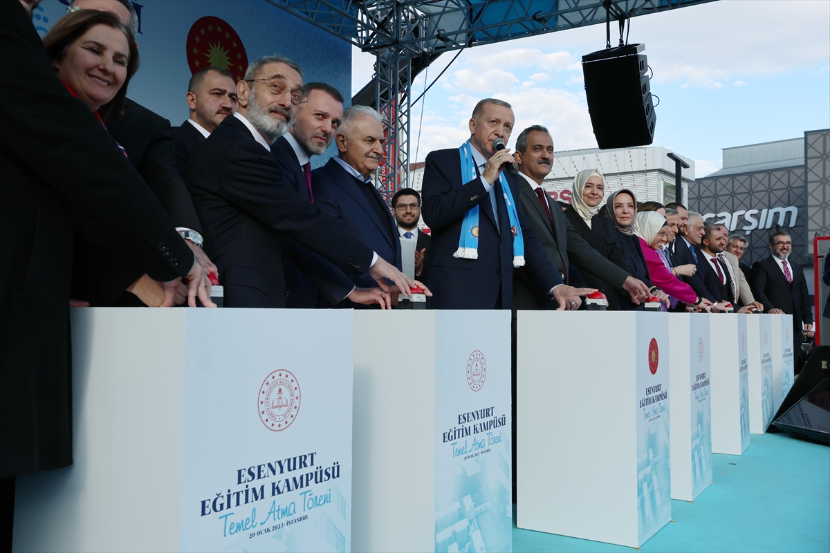 Cumhurbaşkanı Erdoğan: “(Yunanistan) Adaları silahlandırmaya kalkarsanız biz eli kolu bağlı mı duracağız?”