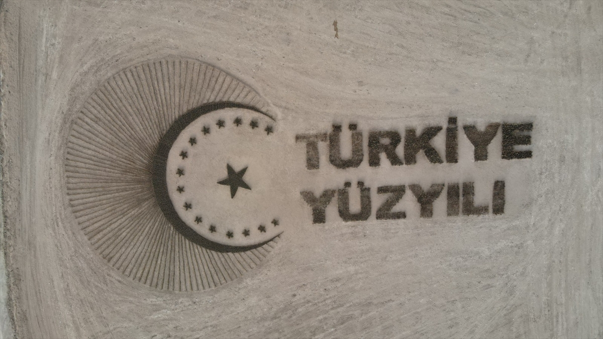 Denizli'de 81 bin fidanla “Türkiye Yüzyılı” logosu oluşturuldu