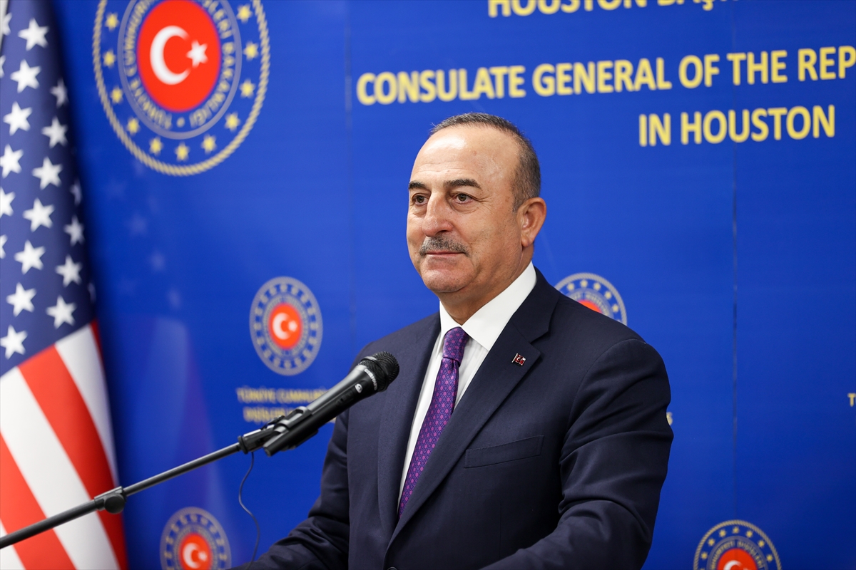 Dışişleri Bakanı Çavuşoğlu, ABD'de Türk vatandaşlarıyla bir araya geldi: