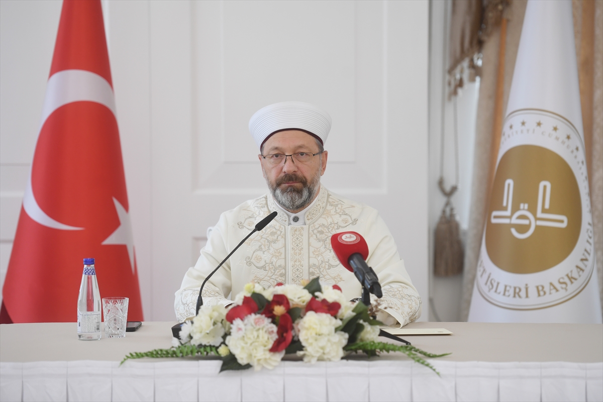 Diyanet İşleri Başkanı Erbaş'tan İsveç ve Hollanda'da Kur'an-ı Kerim'e yönelik saldırılara tepki: