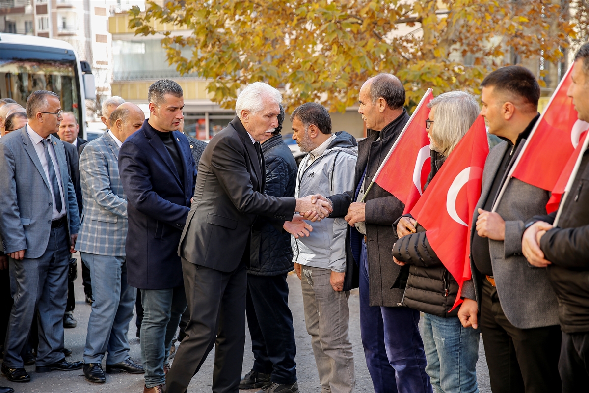 Diyarbakır annelerinin oturma eylemine destek ziyaretleri sürüyor