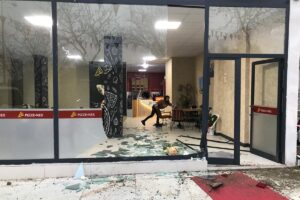 - 1 kişinin yaralandığı kaza güvenlik kamerasınca kaydedildi