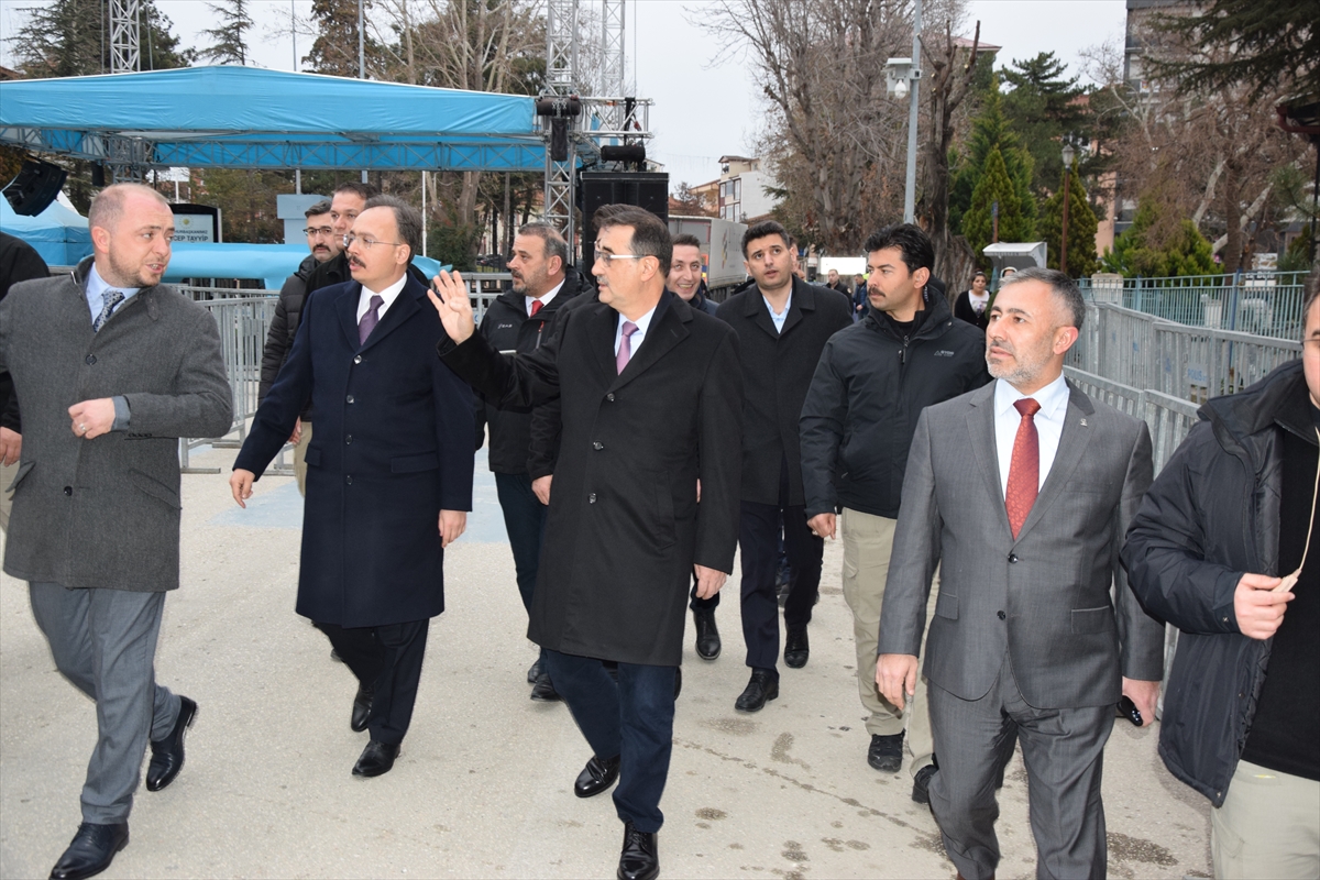 Enerji ve Tabii Kaynaklar Bakanı Dönmez, Bilecik'te konuştu: