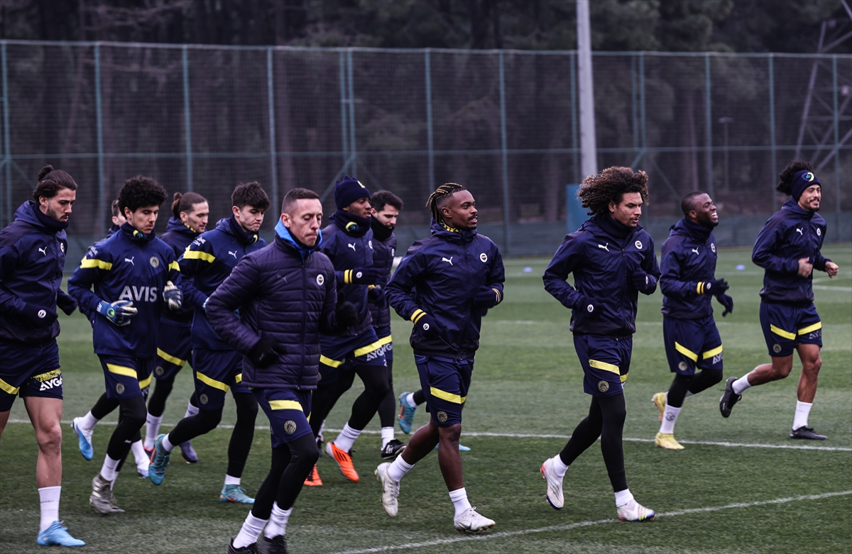 Fenerbahçe, Adana Demirspor maçı hazırlıklarını sürdürdü