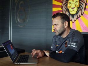 İSTANBUL (AA) – Galatasaray Futbol Takımı Teknik Direktörü Okan Buruk,
