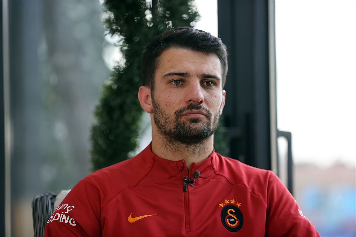 Galatasaraylı futbolcu Dubois: “Bu takıma kupa kazanmak için geldim”