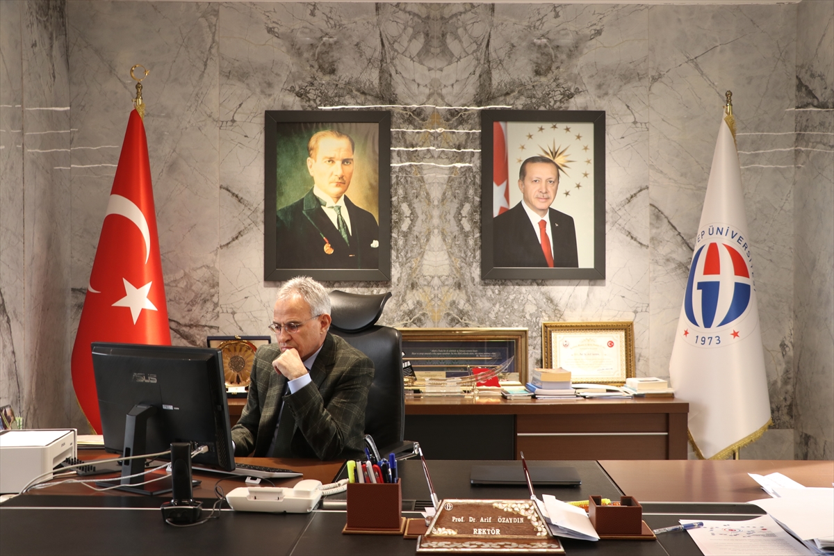 Gaziantep ve Kahramanmaraş'ta protokol üyeleri AA'nın “Yılın Fotoğrafları” oylamasına katıldı