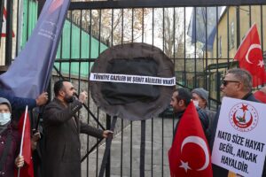 ANKARA (AA) – Türkiye Gaziler ve Şehit Aileleri Vakfı üyeleri,