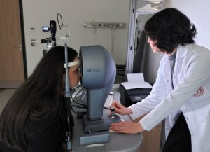 BURSA (AA) – Kornea hastalığı nedeniyle ciddi oranda görme kaybı