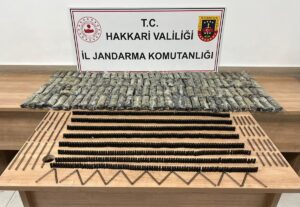 HAKKARİ (AA) – Hakkari'nin Derecik kırsalında 260 tabanca üst kapağı