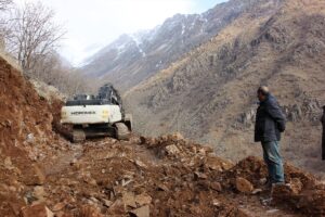 HAKKARİ (AA) – Hakkari İl Özel İdaresi, mezradaki arazisinde ev
