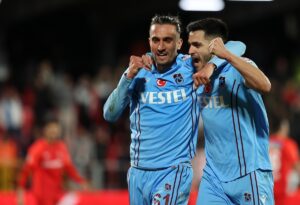 Stat: Ümraniye Şehir Hakemler: Ümit Öztürk, Esat Sancaktar, Gökhan Barcın