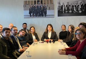 - "Yurttaşlarımızın ve meslektaşlarımızın alın terine göz diken, meslektaşlarımızın saygınlığını