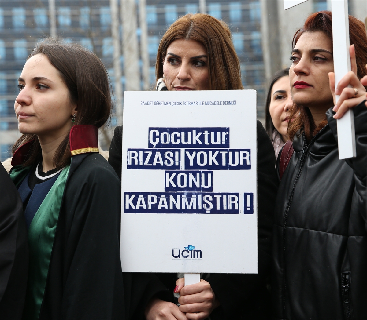 GÜNCELLEME – İstanbul'da küçük yaşta çocuğun cinsel istismarı davası başladı