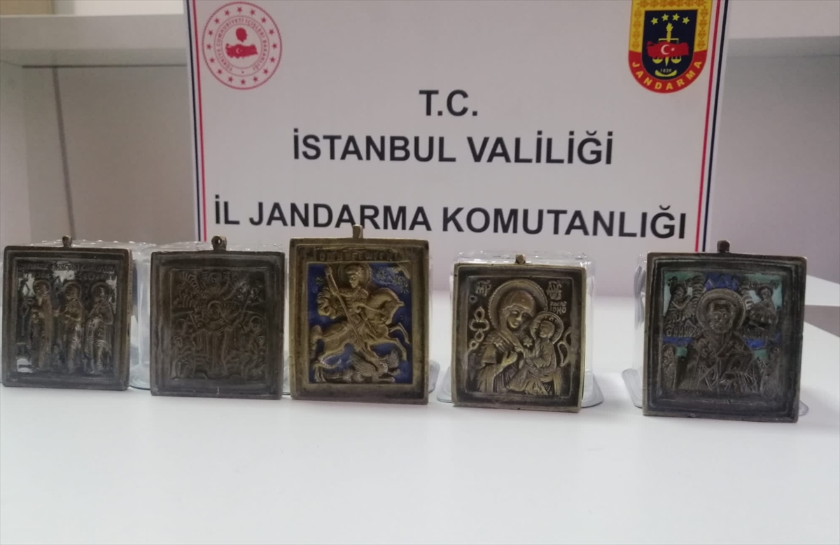 İstanbul'da tarihi eser kaçakçılığı operasyonunda 2 şüpheli yakalandı