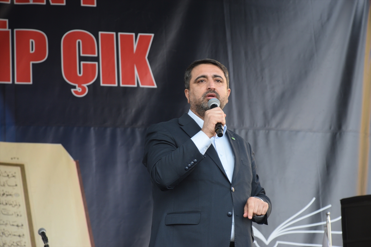 İsveç'te Kur'an-ı Kerim'in yakılması Batman'da protesto edildi