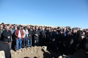 BİTLİS (AA) – İzmir'in Bornova ilçesindeki inşaatta vincin kırılması sonucu