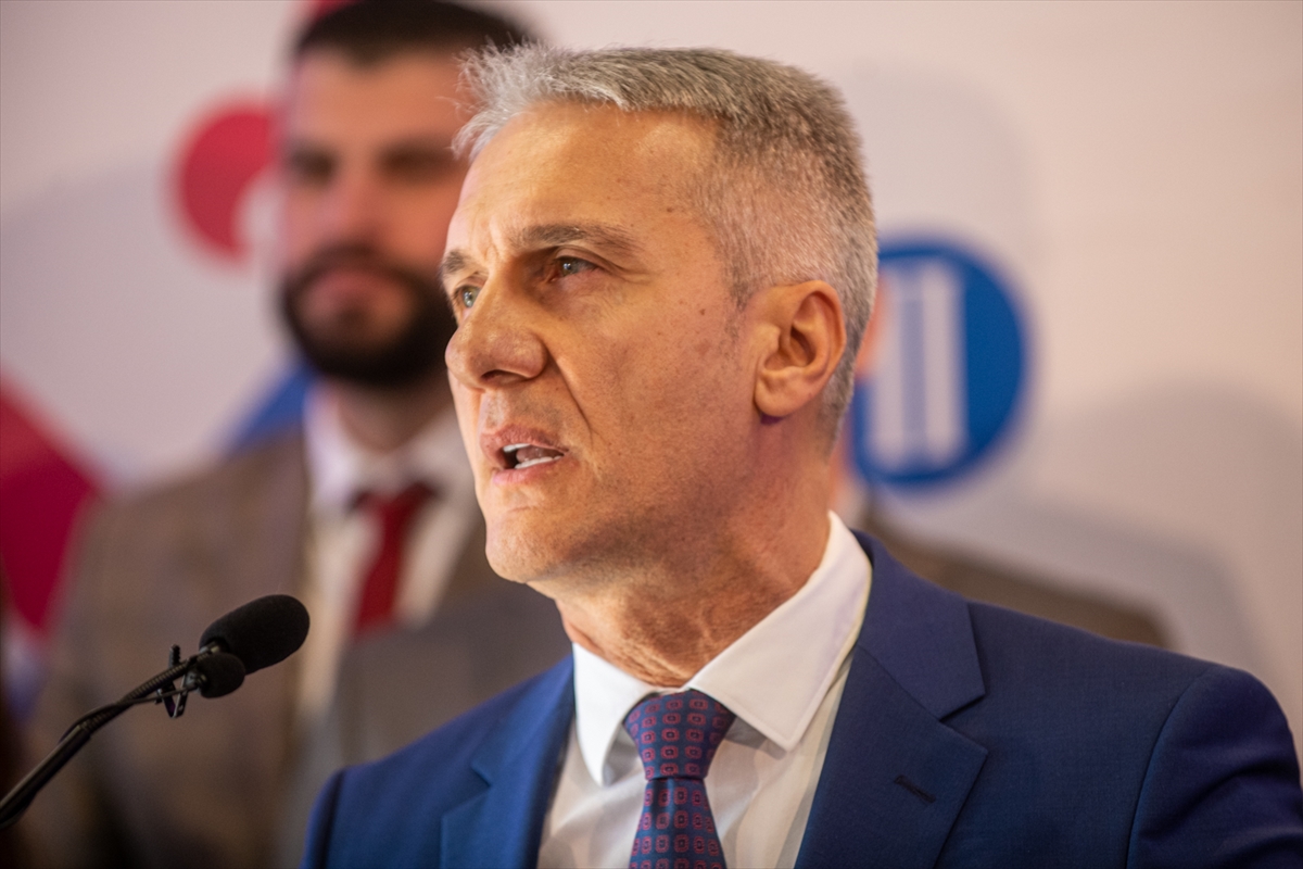 Karadağ'da eski Milli İstihbarat Başkanı Vuksic cumhurbaşkanı adayı oldu