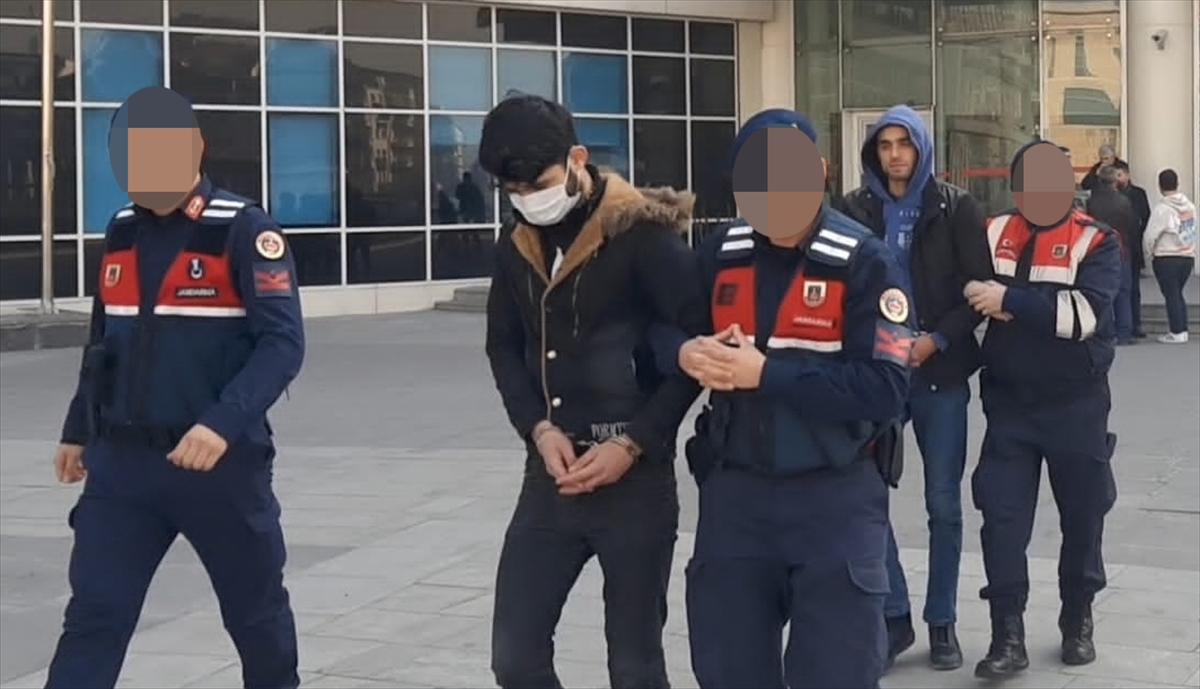 Kayseri'de DEAŞ operasyonunda yakalanan 2 zanlıdan 1'i tutuklandı