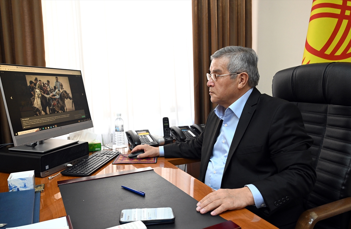 Kırgızistan Devlet Sekreteri Kasmambetov, AA'nın “Yılın Fotoğrafları” oylamasına katıldı