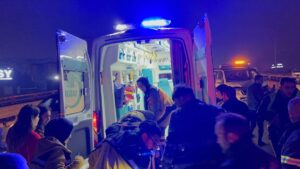 KOCAELİ (AA) – Kocaeli'nin Gebze ilçesinde 9 aracın karıştığı zincirleme