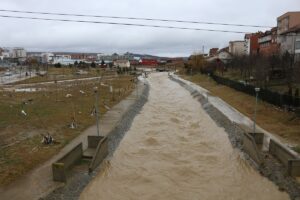 SKENDERAY (AA) – Kosova'nın Skenderay kasabasında dün meydana gelen selde