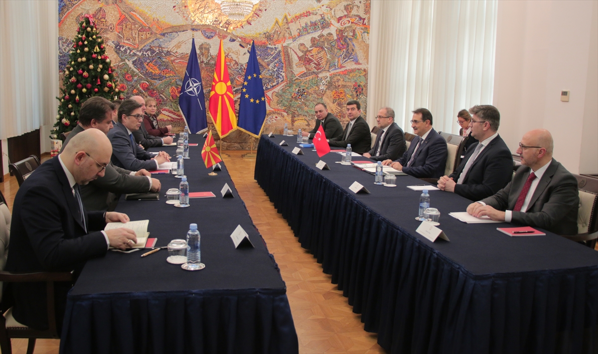 Kuzey Makedonya Cumhurbaşkanı Pendarovski, Enerji ve Tabii Kaynaklar Bakanı Dönmez'i kabul etti
