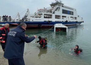 - Kazada ilk belirlemelere göre 2 kişi yaralandı