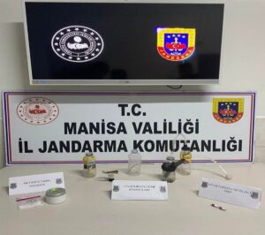 MANİSA (AA) – Manisa'nın Akhisar ilçesinde bir kişiyi tüfekle vurarak