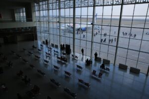 MARDİN (AA) – Bölgenin önemli turizmi merkezlerinden Mardin'de havalimanına Prof.