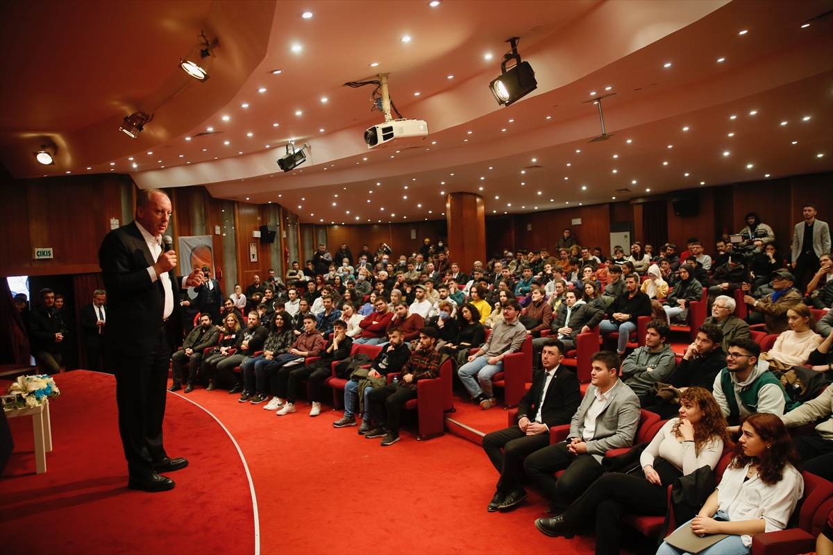 Memleket Partisi Genel Başkanı İnce, Eskişehir'de gençlerle buluştu