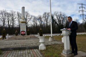 BUDAPEŞTE (AA) – Milli Eğitim Bakanı Mahmut Özer, Macaristan'daki Türk
