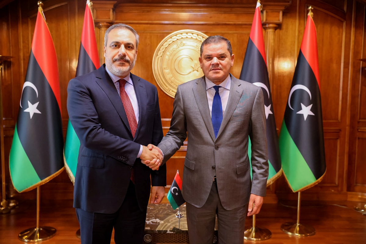MİT Başkanı Fidan Trablus'ta Libya Başbakanı Dibeybe ile görüştü