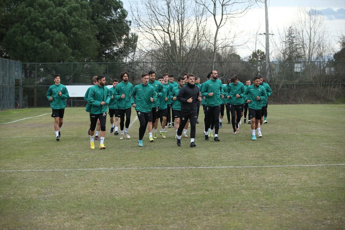 Sakaryaspor, ikinci yarı hazırlıklarını sürdürdü