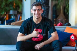 - "İkinci yarıya kazanarak başlamak, galibiyet serisiyle devam edip şampiyon