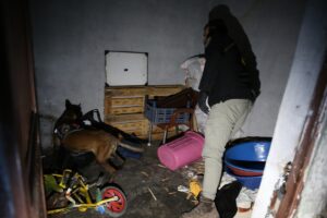 ŞANLIURFA (AA) – Şanlıurfa'da "torbacı" olarak tabir edilen sokak satıcılarına