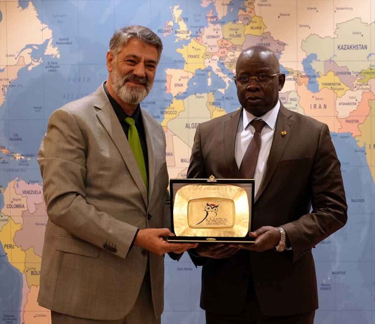 Senegal'in Ankara Büyükelçisi Gueye, Karabük Üniversitesini ziyaret etti