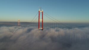 ÇANAKKALE (AA) – Çanakkale Boğazı'nda sis etkili oldu. Gece yarısından