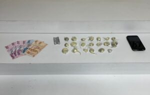 İSTANBUL (AA) – İstanbul Şişli'de uyuşturucu madde ticareti yaptıkları iddiasıyla