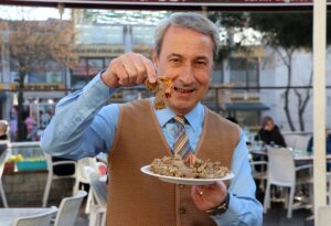 EDİRNE (AA) – Edirne Belediye Meclisi, katıldığı televizyon programları, fuar