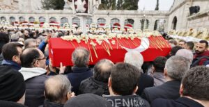 - Gökyiğit'in cenazesi, Fatih Camii'nde kılınan ikindi namazının ardından Edirnekapı